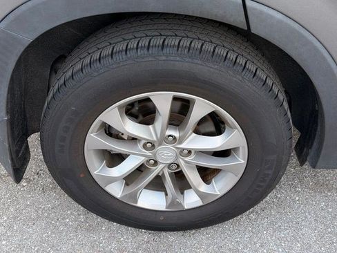 Used 2019 Hyundai Santa Fe SEL FWD image 8
