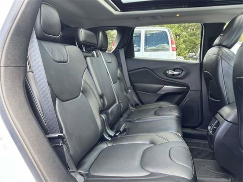 Used 2021 Jeep Cherokee Limited w/ Elite Package image 11