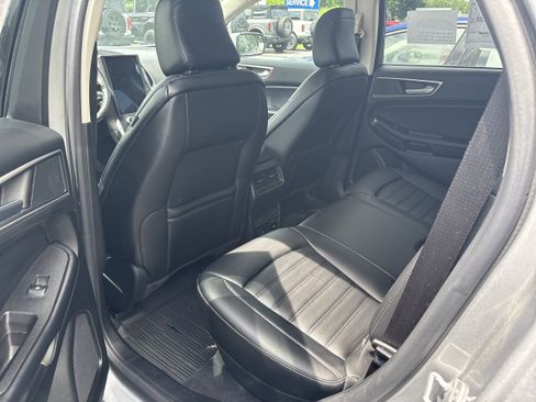 Certified 2022 Ford Edge SEL w/ Convenience Package AWD/4WD image 7