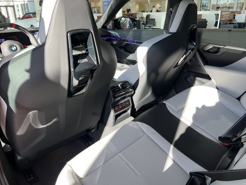 New 2026 BMW M5 Touring image 18