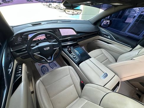 Used 2023 Cadillac Escalade Premium Luxury w/ LPO, Illumination Package RWD image 21