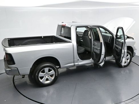 Used 2015 RAM 1500 Classic SLT AWD/4WD image 34