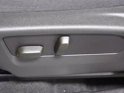 Certified 2022 Buick Envision Essence w/ Technology Package II image 18