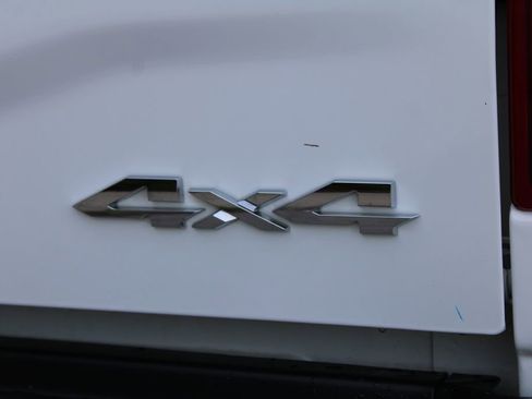 Used 2024 RAM 2500 Laramie AWD/4WD image 16