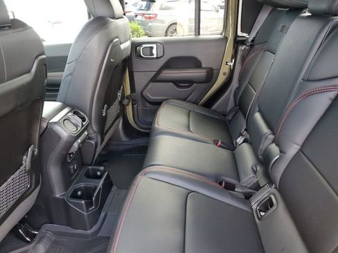 New 2025 Jeep Gladiator Rubicon image 9