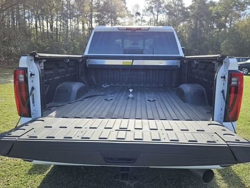 Used 2025 GMC Sierra 2500 Denali Ultimate image 6