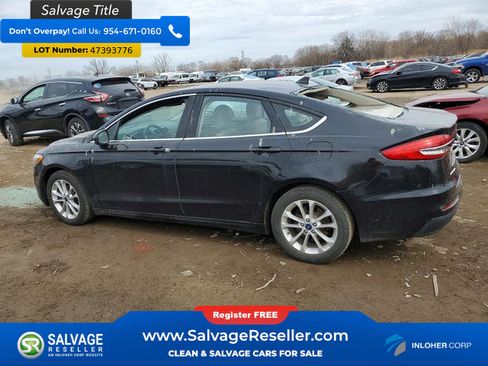 Used 2020 Ford Fusion SE FWD image 3