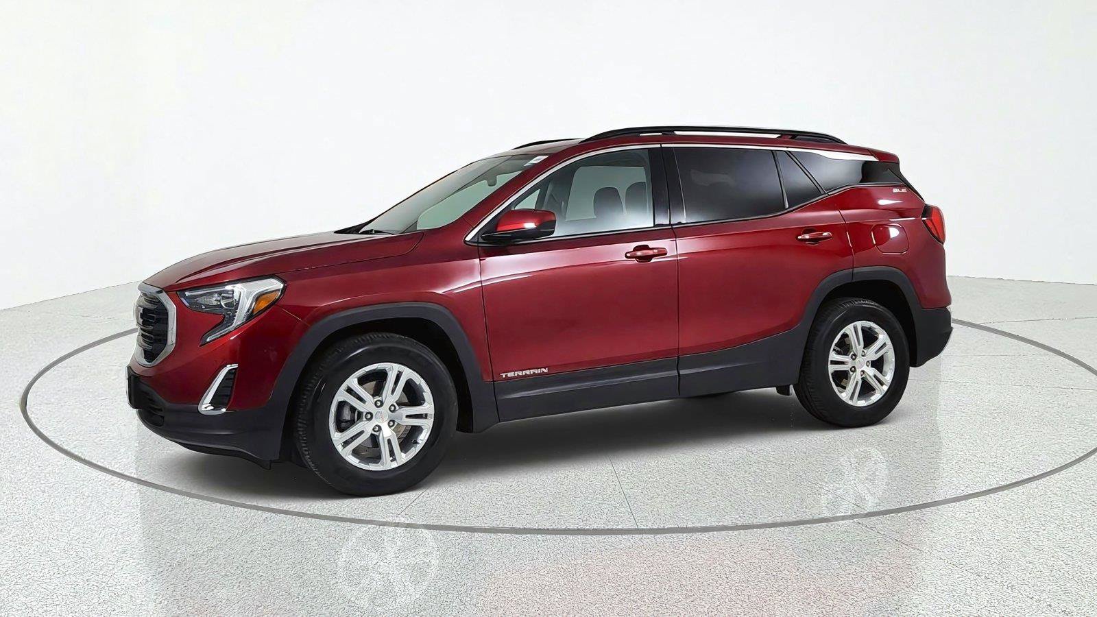 Used 2019 GMC Terrain SLE w/ Driver Convenience Package FWD image 3