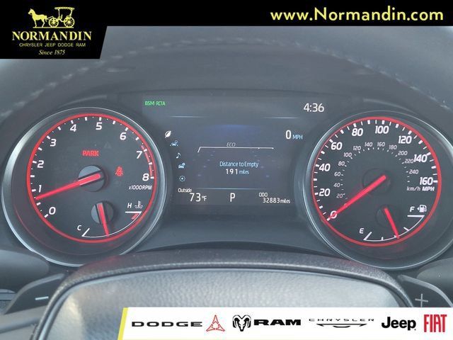 Used 2023 Toyota Camry XSE FWD image 8