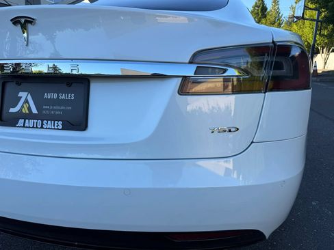 Used 2017 Tesla Model S 75D AWD/4WD image 16