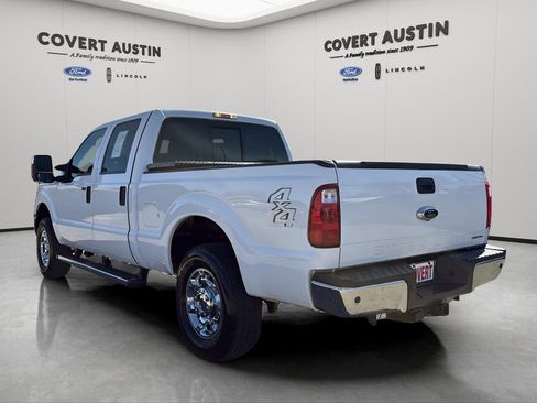 Used 2015 Ford F250 XLT w/ XLT Premium Package image 3