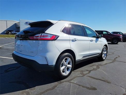 New 2024 Ford Edge SE image 7