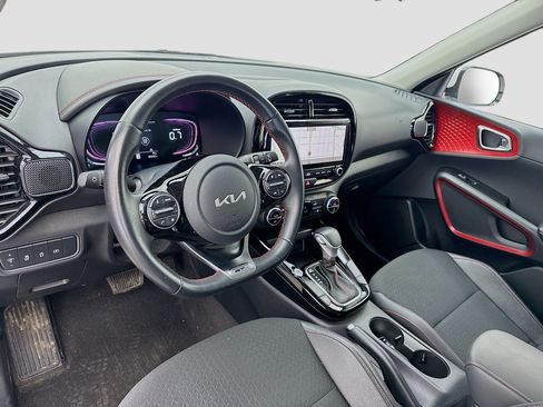 Used 2024 Kia Soul GT-Line FWD image 7