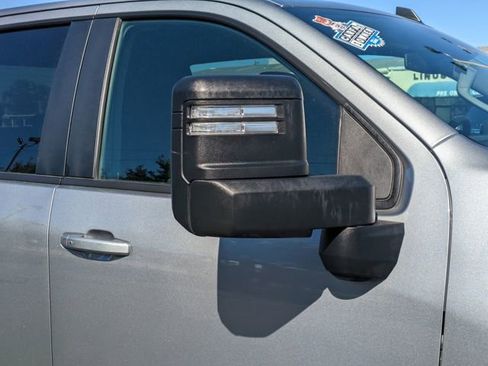 Used 2025 Chevrolet Silverado 2500 LT w/ Convenience Package image 12