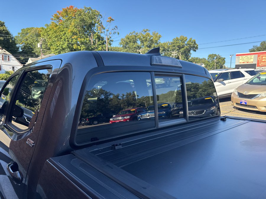 Used 2017 Toyota Tacoma SR5 w/ Tow Package AWD/4WD image 9