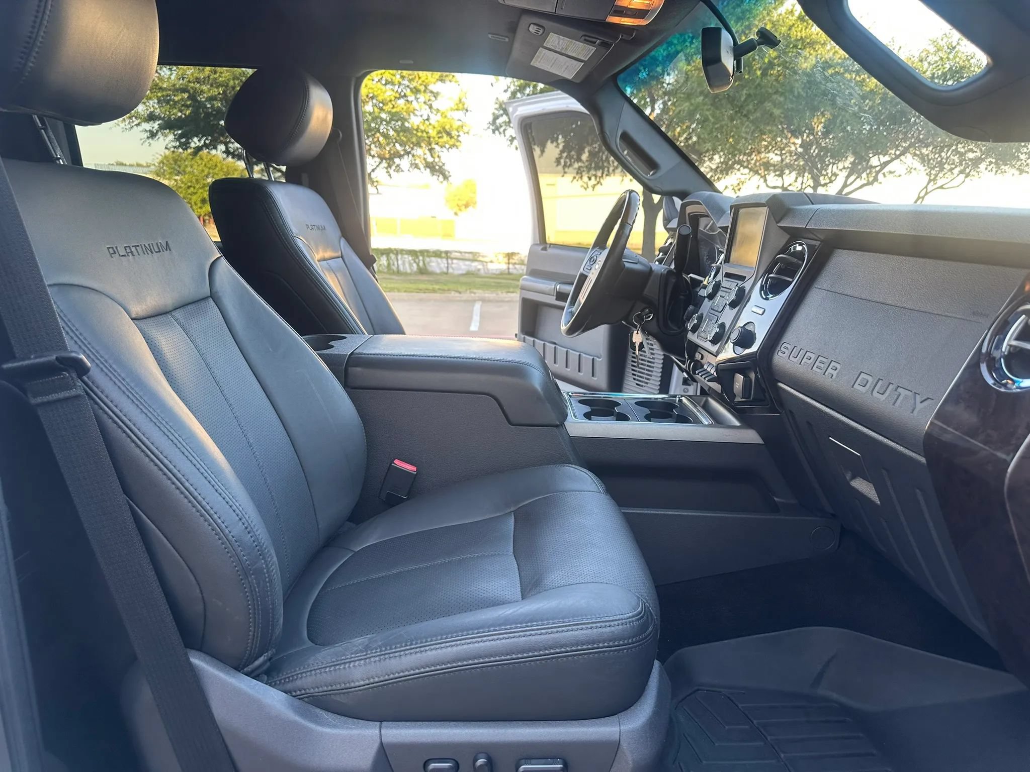 Used 2014 Ford F250 Platinum AWD/4WD image 25