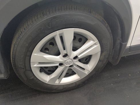 Used 2024 Nissan Kicks S FWD image 31