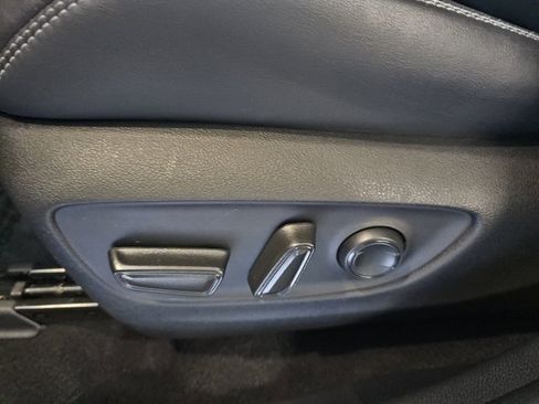 Used 2021 Toyota RAV4 XLE Premium image 28