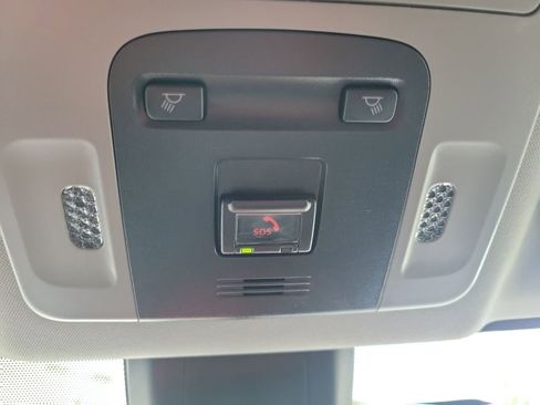 Used 2021 Toyota Camry SE FWD image 31