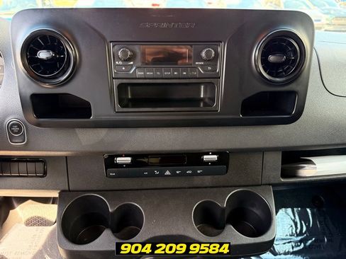 Used 2019 Mercedes-Benz Sprinter 2500 image 19