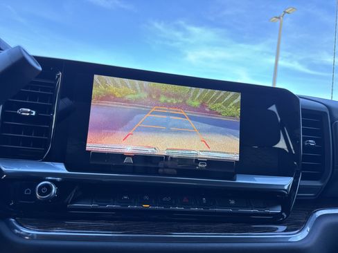 Used 2023 GMC Sierra 1500 Elevation image 26