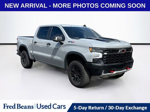 Used 2024 Chevrolet Silverado 1500 ZR2 w/ Technology Package AWD/4WD image 1