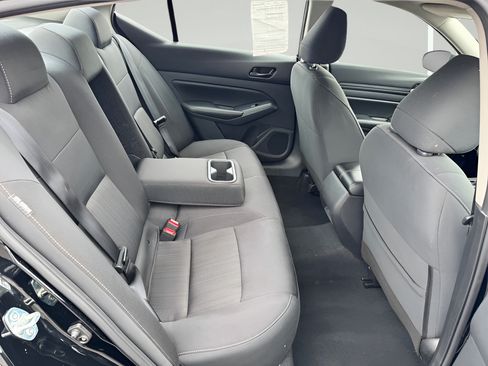 Used 2024 Nissan Altima 2.5 SV AWD/4WD image 30