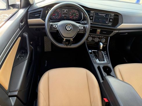 Used 2020 Volkswagen Jetta SE FWD image 13