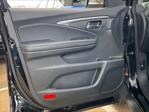 Used 2023 Honda Ridgeline Sport image 20