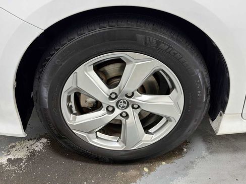 Used 2014 Toyota Sienna SE FWD image 10
