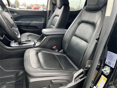 Certified 2021 Chevrolet Colorado Z71 w/ Z71 Midnight Edition image 13