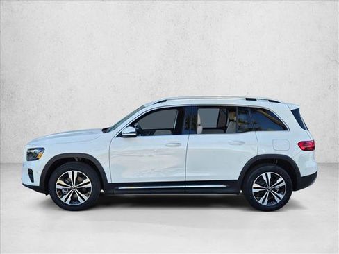 Used 2025 Mercedes-Benz GLB 250 image 5