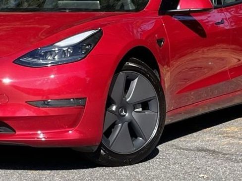 Used 2023 Tesla Model 3 Standard Range image 2