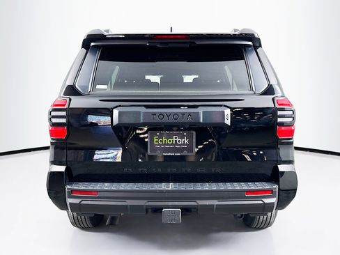 Used 2025 Toyota 4Runner SR5 image 7