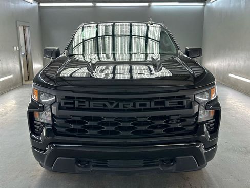 Used 2022 Chevrolet Silverado 1500 Custom AWD/4WD image 2