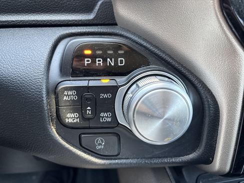 Used 2019 RAM 1500 Laramie AWD/4WD image 22