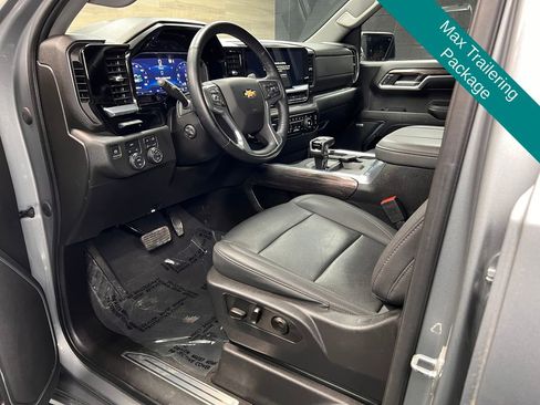 Used 2023 Chevrolet Silverado 1500 LTZ w/ Technology Package AWD/4WD image 3