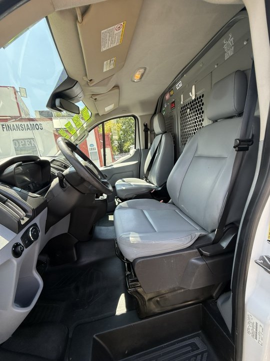 Used 2018 Ford Transit 250 130 Low Roof RWD image 12