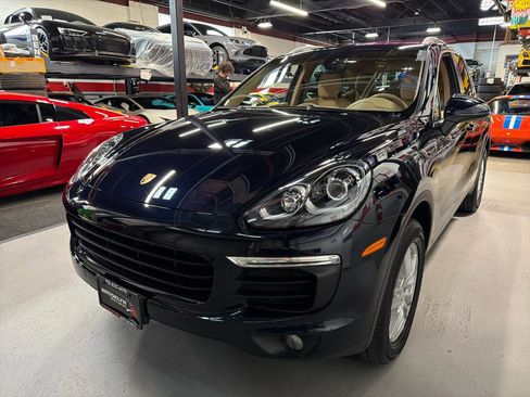 Used 2016 Porsche Cayenne image 10