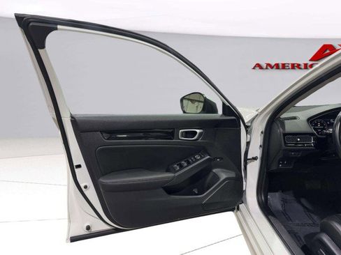 Used 2023 Honda Civic Touring image 15