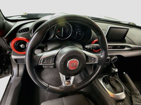 Used 2017 FIAT 124 Spider Classica RWD image 5