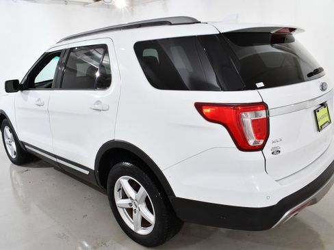 Used 2017 Ford Explorer XLT w/ Equipment Group 202A image 15