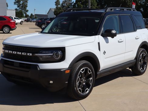 New 2025 Ford Bronco Sport Outer Banks w/ Outer Banks Tech Package+ image 1