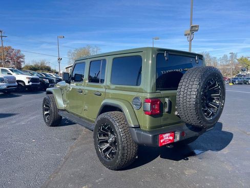 Used 2021 Jeep Wrangler Unlimited Sahara AWD/4WD image 3