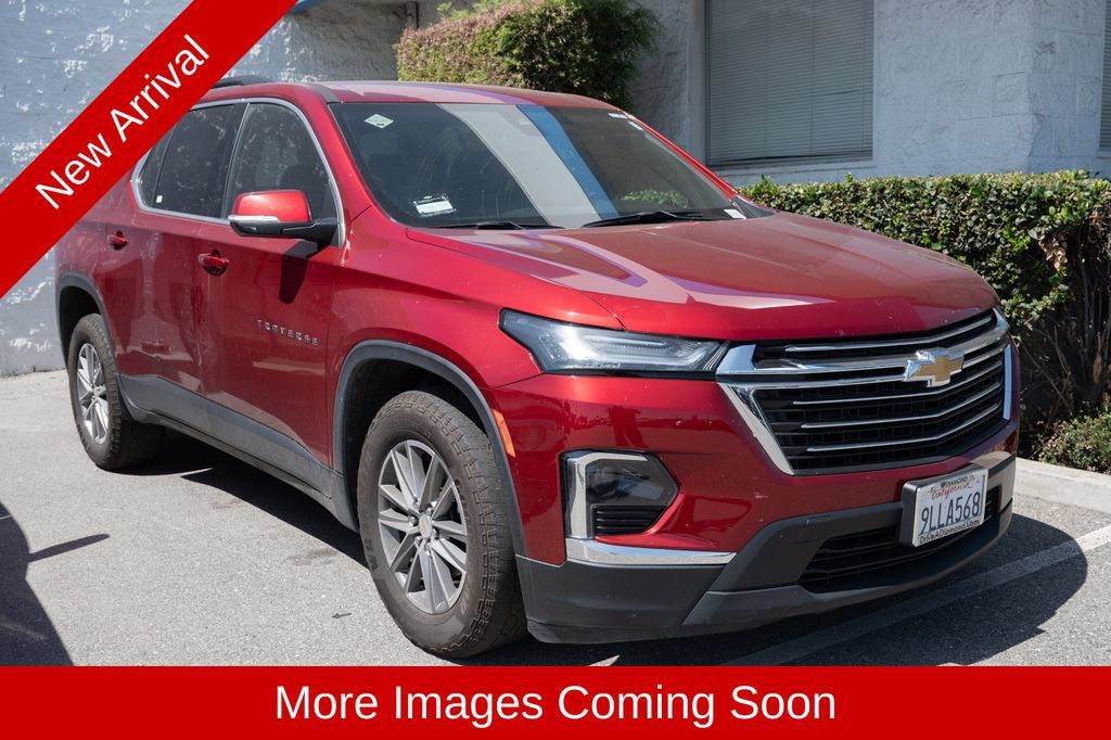 Used 2024 Chevrolet Traverse LT AWD/4WD image 1