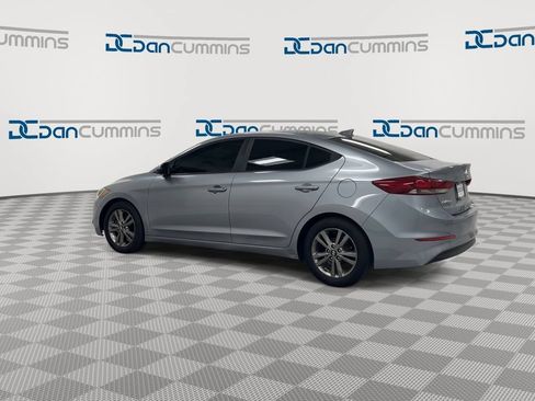 Used 2017 Hyundai Elantra SE FWD image 6