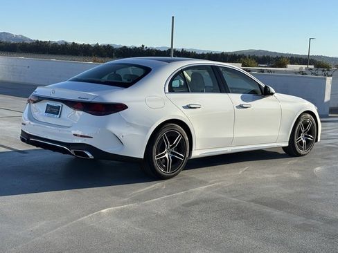 New 2026 Mercedes-Benz E 350 4MATIC Sedan image 3