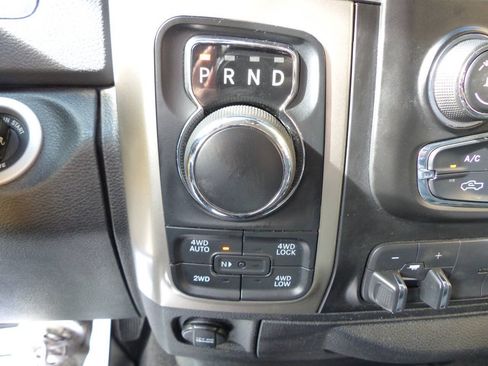 Used 2018 RAM 1500 Big Horn AWD/4WD image 40