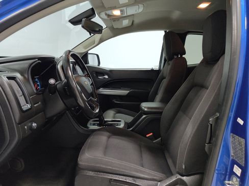 Used 2018 Chevrolet Colorado LT w/ LT Convenience Package image 17