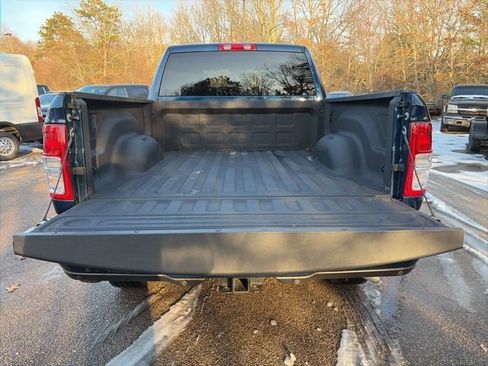 Used 2024 RAM 2500 Big Horn w/ Sport Appearance Package image 12